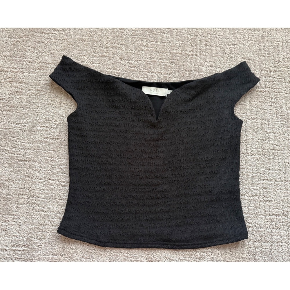 ASTR The Label Off Shoulder Black Textured Top Women L NWOT Sweetheart Neckline
